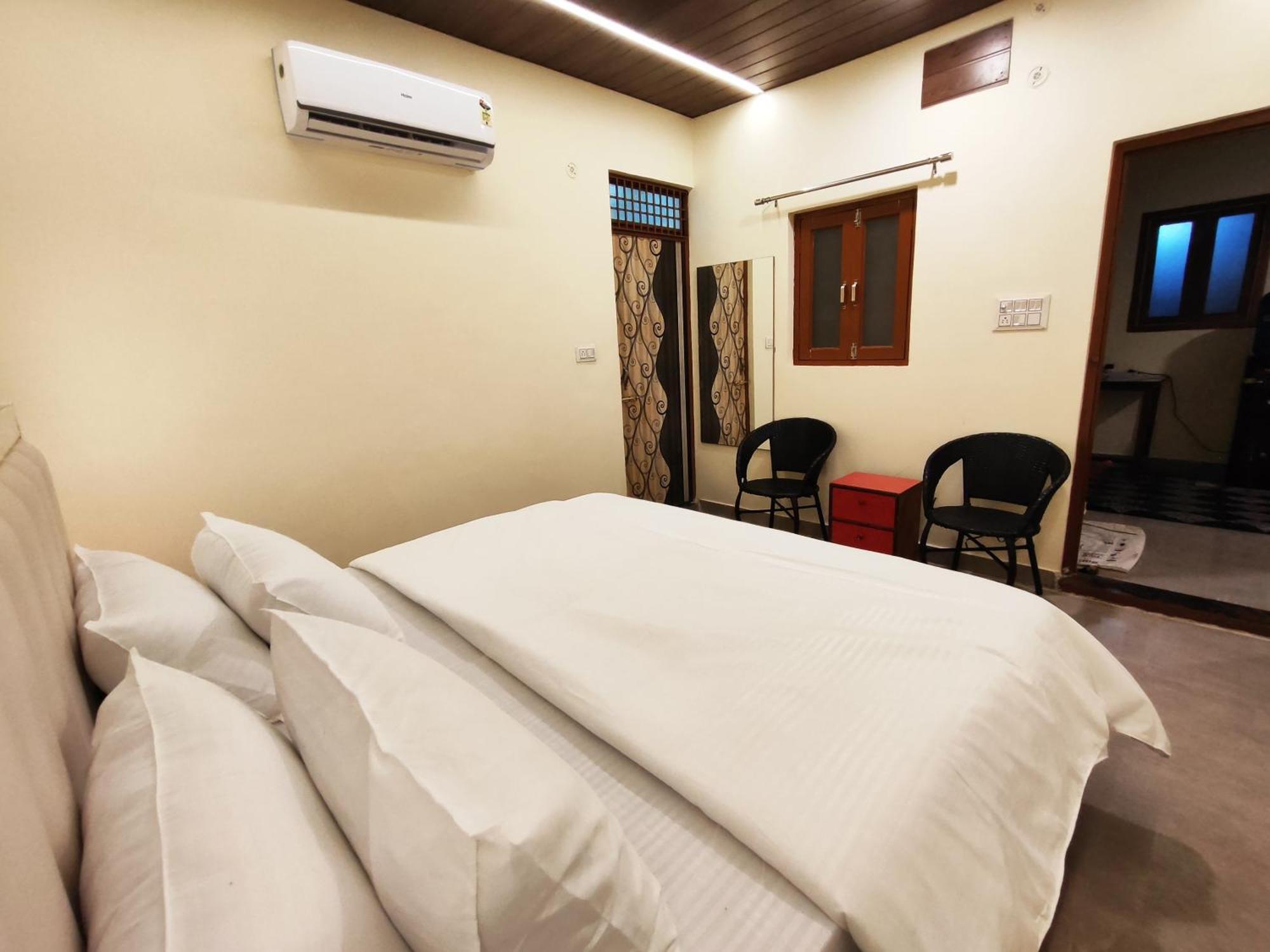 Sunrise Homestay Agra-Rooftop View Taj Mahal Agra  Exterior photo