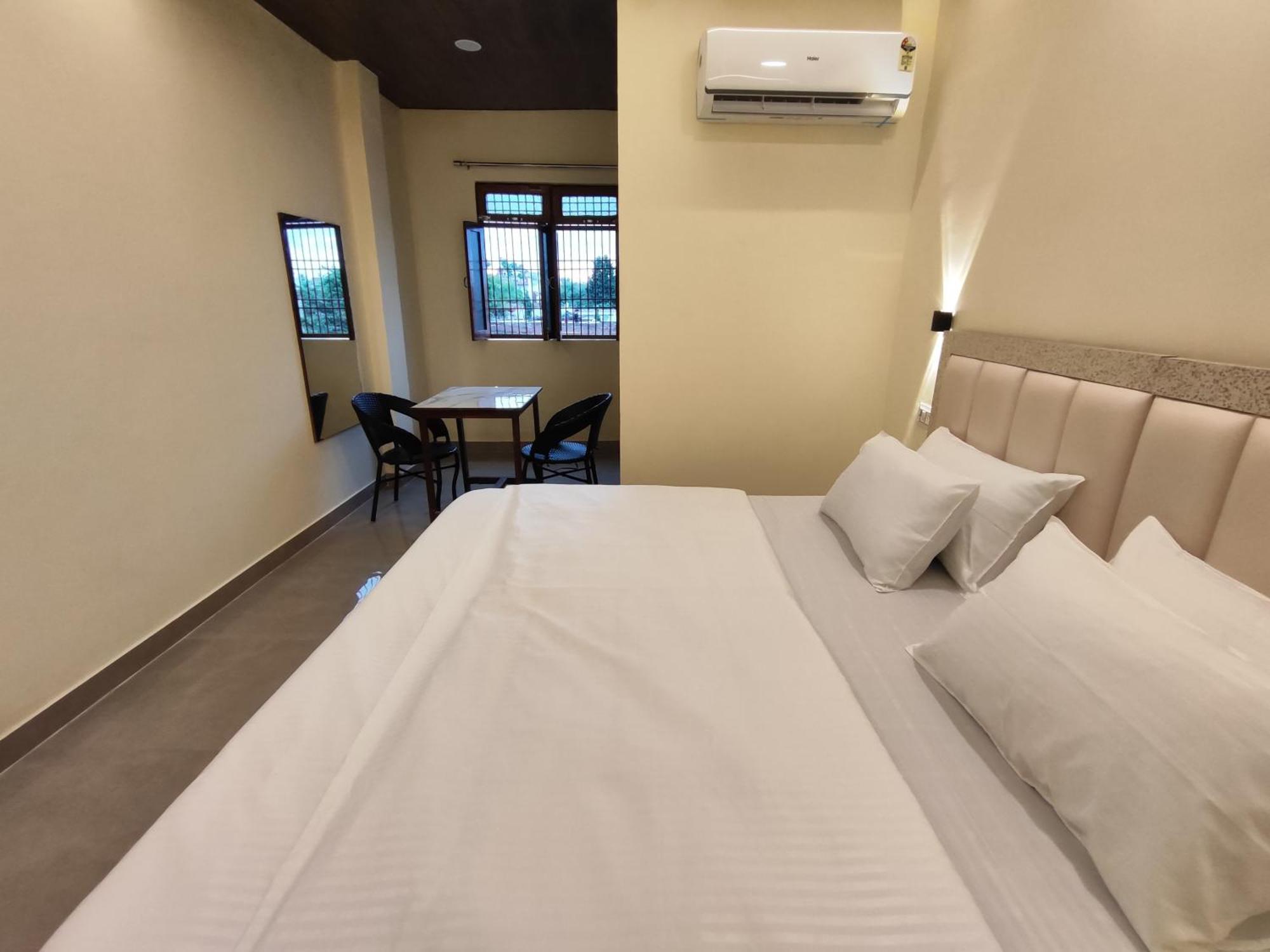 Sunrise Homestay Agra-Rooftop View Taj Mahal Agra  Exterior photo