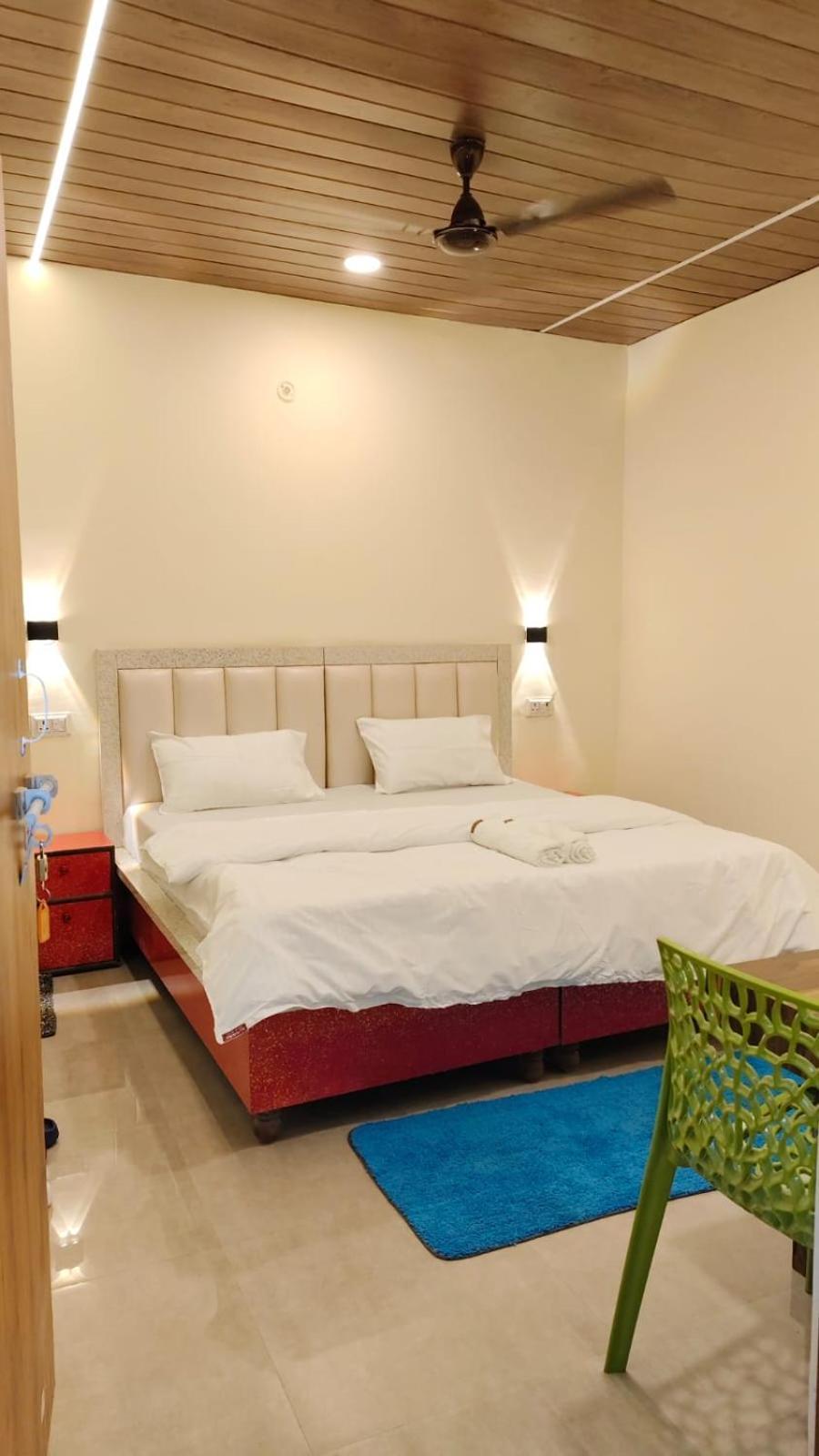 Sunrise Homestay Agra-Rooftop View Taj Mahal Agra  Exterior photo