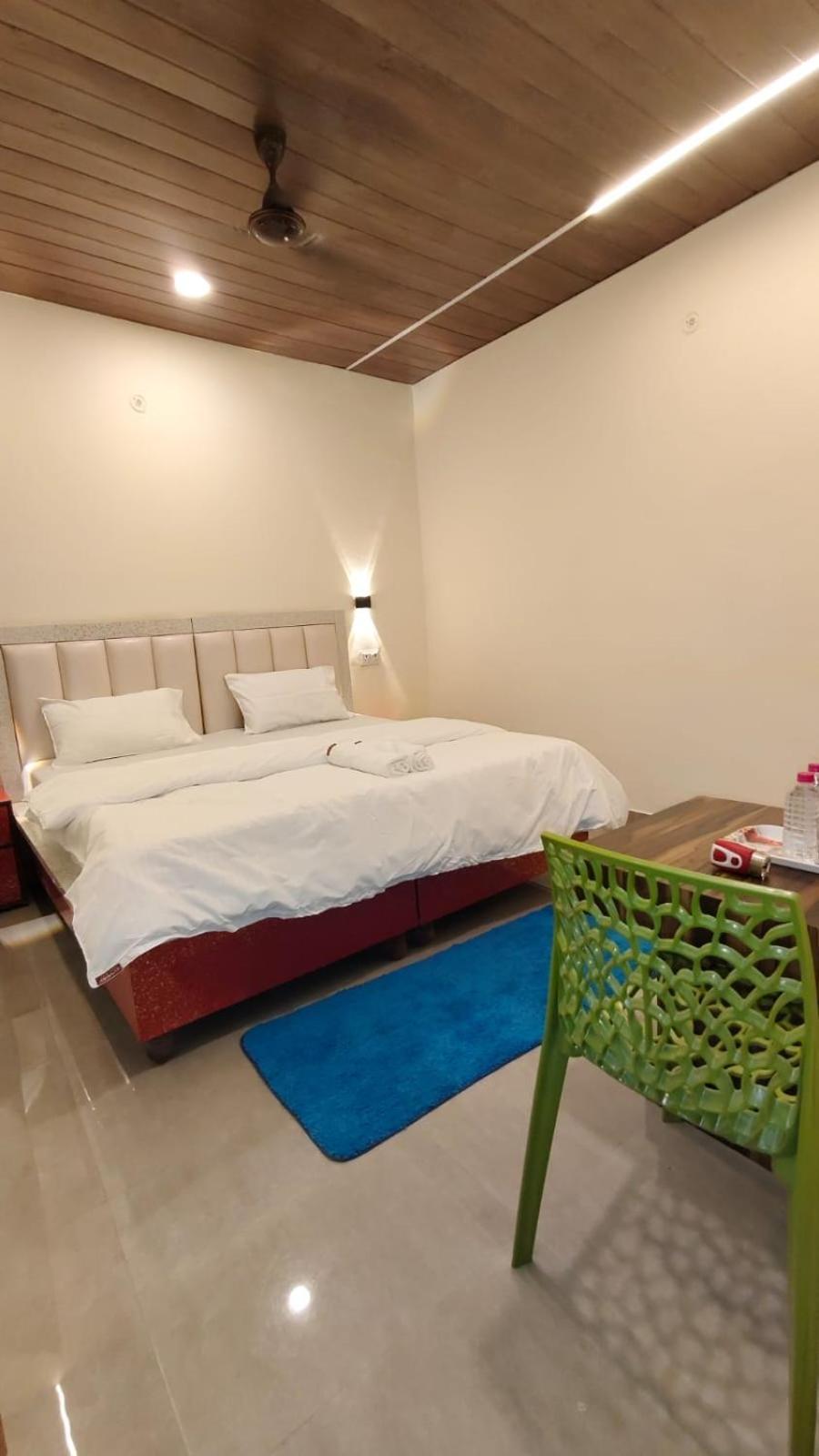 Sunrise Homestay Agra-Rooftop View Taj Mahal Agra  Exterior photo