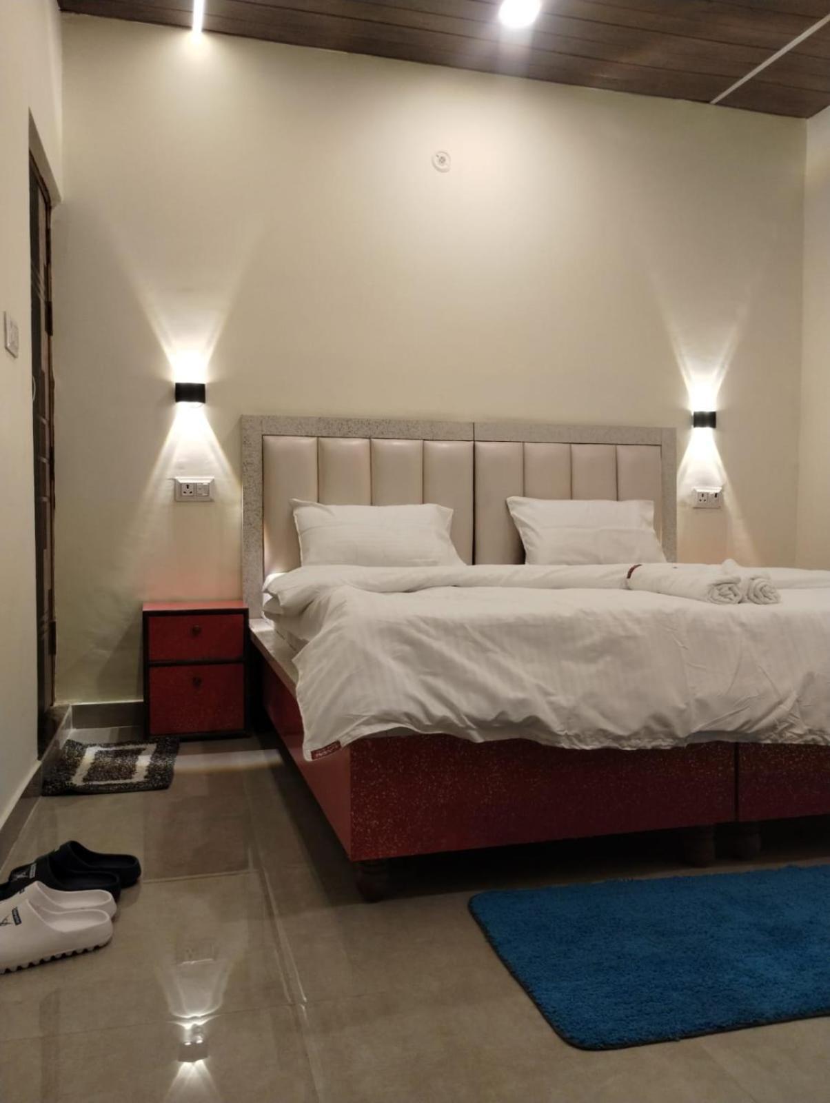 Sunrise Homestay Agra-Rooftop View Taj Mahal Agra  Exterior photo